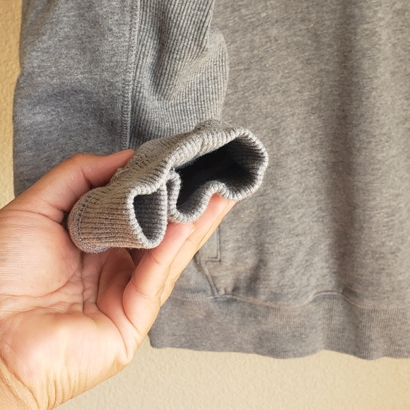 Duluth Grey Pullover With Zipper Pockets Size M - Picture 6 of 8